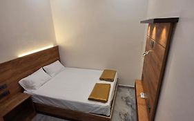 Hotel Ponrayar